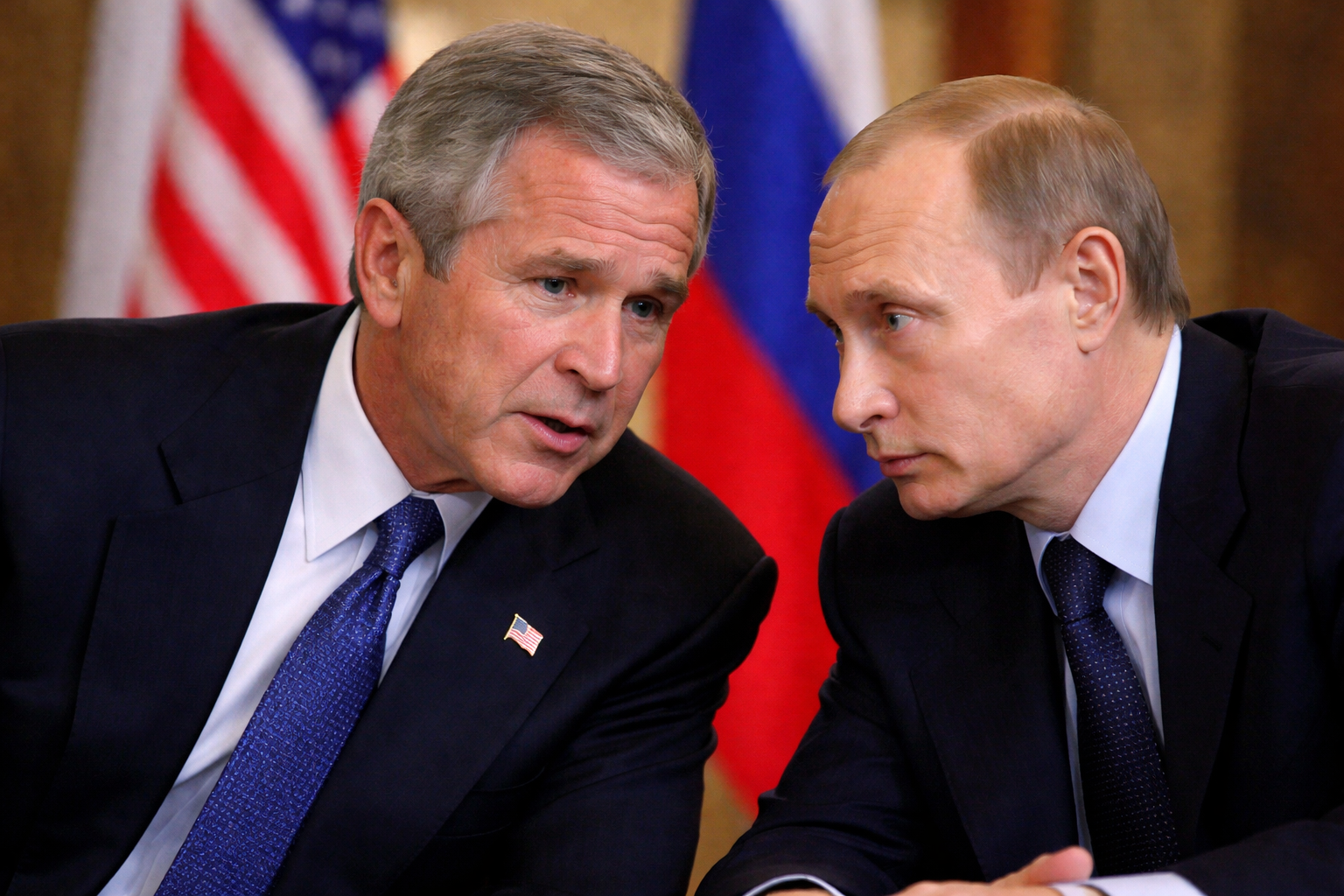 Putin and Bush in conversation