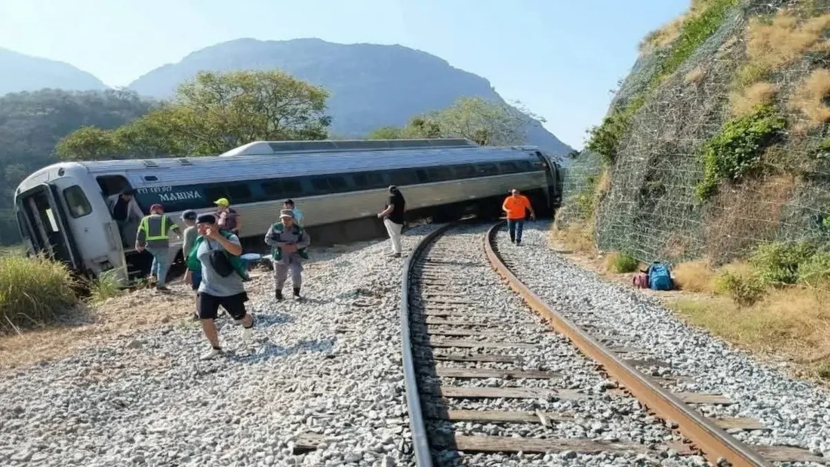 Mexico rail mishap